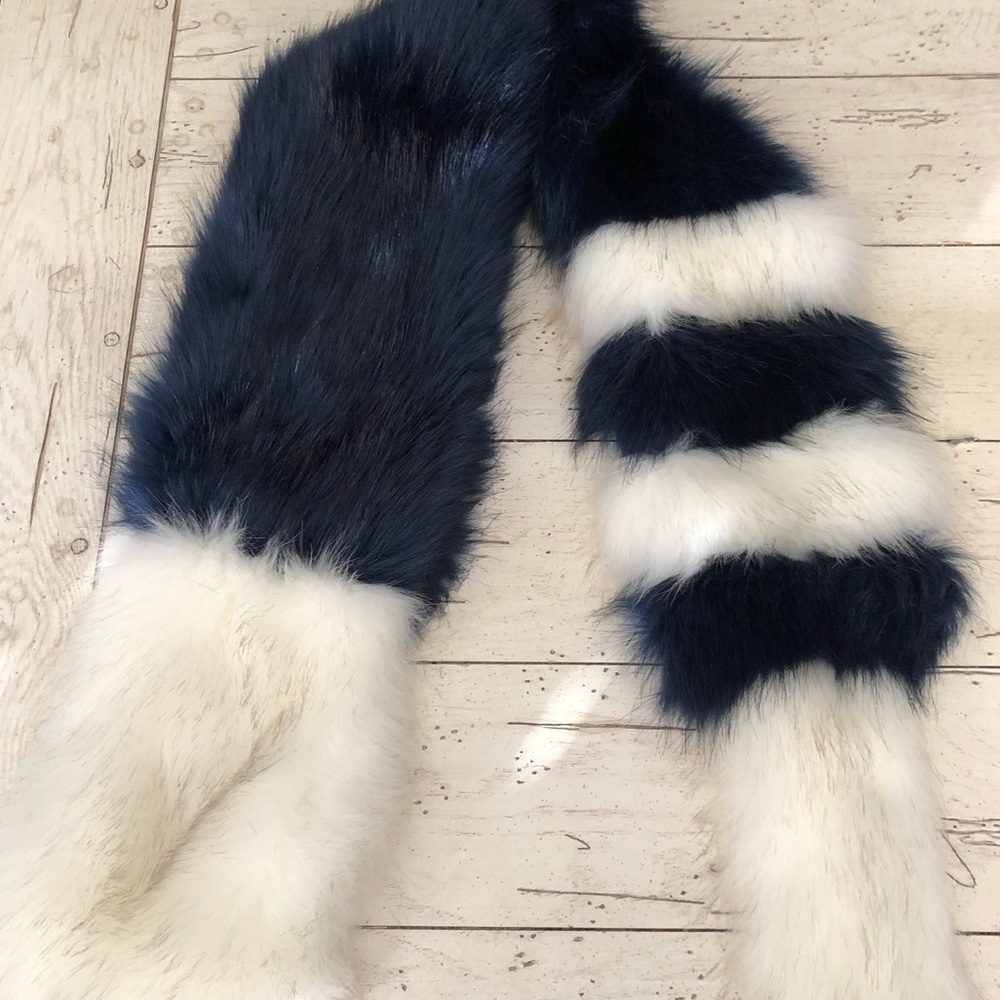 Naturalizer Faux Fur Shrug - Navy & White